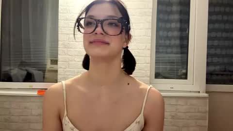 Snapshot of ardisparty chatting on 02-20-26, 03:58 Caroline online show from 02-20-26, 03:58