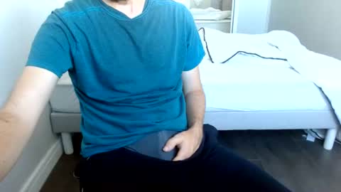 Arek online show from 07-06-26, 05:48