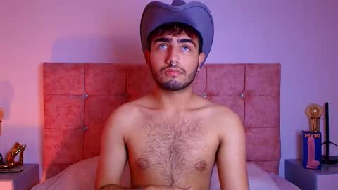 Ares Alpha  online show from 10-28-25, 07:05