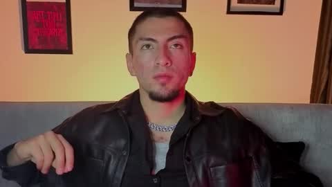 Snapshot of aresmassimox chatting on 11-16-25, 04:07 Mateo online show from 11-16-25, 04:07