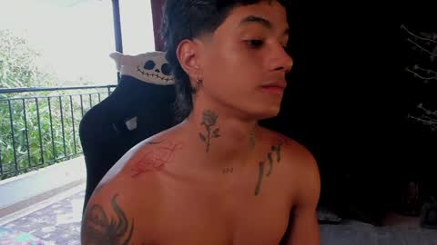 Snapshot of aress444 chatting on 05-27-26, 01:52 aress444 online show from 05-27-26, 01:52