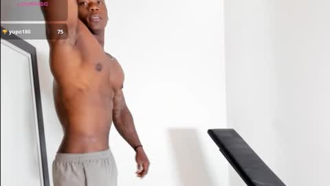 Snapshot of arexblakk chatting on 09-29-25, 12:27 AREXXBLAKK online show from 09-29-25, 12:27