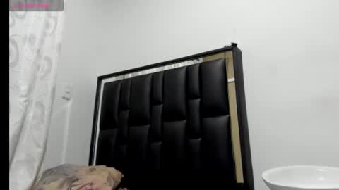 Snapshot of arexblakk chatting on 11-19-25, 02:44 AREXXBLAKK online show from 11-19-25, 02:44