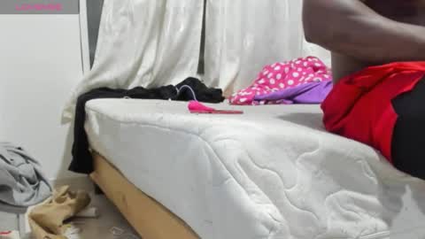 Snapshot of arexblakk chatting on 01-11-26, 04:01 AREXXBLAKK online show from 01-11-26, 04:01