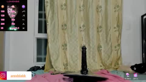 Snapshot of arexblakk chatting on 03-09-26, 11:53 AREXXBLAKK online show from 03-09-26, 11:53