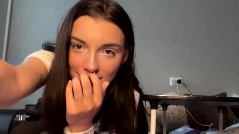 Snapshot of argentinacaimi chatting on 07-01-26, 05:02 Reyna online show from 07-01-26, 05:02