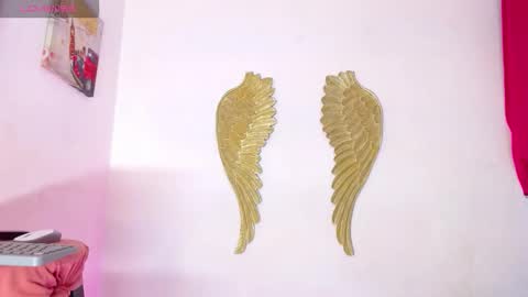 Snapshot of arhyanna_white chatting on 03-15-26, 10:27 Sofia thomson online show from 03-15-26, 10:27