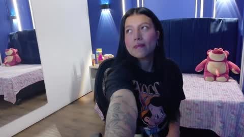 Snapshot of ari11corn chatting on 01-17-26, 12:32 Daila online show from 01-17-26, 12:32