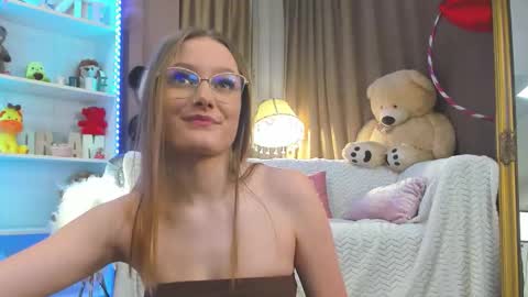 Ariel online show from 03-11-26, 11:00