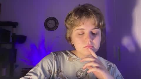 ari_crystal online show from 03-09-26, 07:07