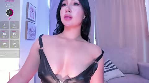 Snapshot of ari_es chatting on 05-06-26, 02:44 Ari online show from 05-06-26, 02:44