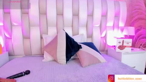 ari_lynn_ online show from 03-03-26, 03:12