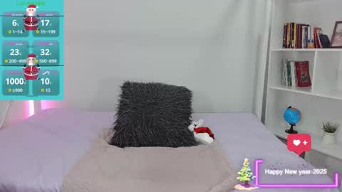 Snapshot of ari_rossee_ chatting on 12-20-25, 10:06 online show from 12-20-25, 10:06