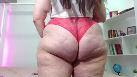 Snapshot of ari_rossee_ chatting on 02-13-26, 08:38 online show from 02-13-26, 08:38