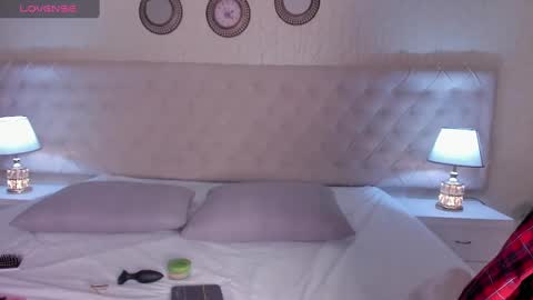 Snapshot of ari_sunshine chatting on 02-05-25, 07:53 Ari online show from 02-05-25, 07:53