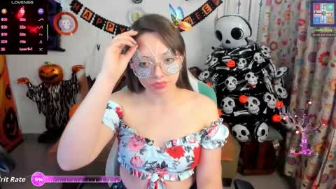 Linda online show from 10-10-25, 01:26