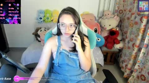 Snapshot of aria_alaia chatting on 05-27-26, 09:56 Linda online show from 05-27-26, 09:56