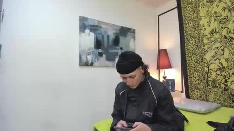 aria y orien  online show from 11-04-25, 10:58