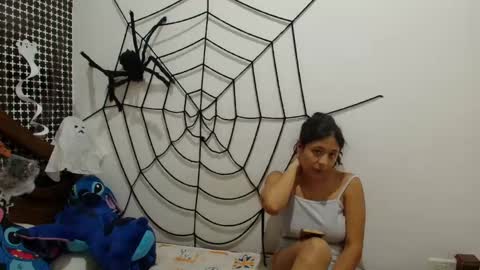 aria_arthur online show from 10-29-25, 01:52