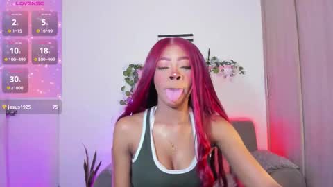 Snapshot of aria_brown_19 chatting on 10-16-25, 12:00 ARIA online show from 10-16-25, 12:00