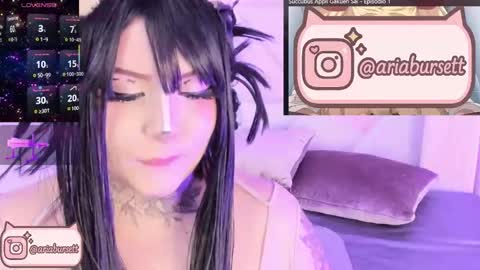 Snapshot of aria_bursett chatting on 10-16-25, 05:03 Aria online show from 10-16-25, 05:03