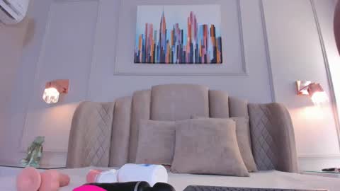 Aria  online show from 12-14-24, 02:56