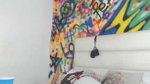 Snapshot of aria_martiin chatting on 02-13-25, 02:52 aria online show from 02-13-25, 02:52