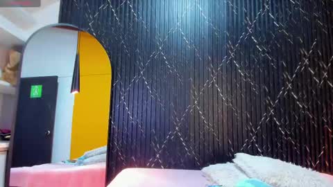 Aria Millers  online show from 10-08-25, 11:30