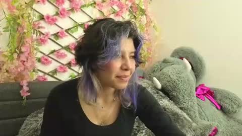 aria_silk online show from 06-25-26, 10:47