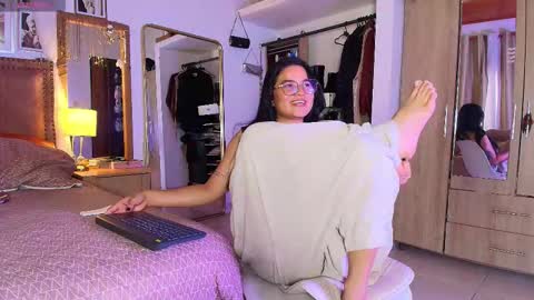 Snapshot of aria_sweet21 chatting on 03-03-26, 02:56 aria_sweet21 online show from 03-03-26, 02:56