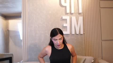 Ariaa online show from 04-28-26, 06:35