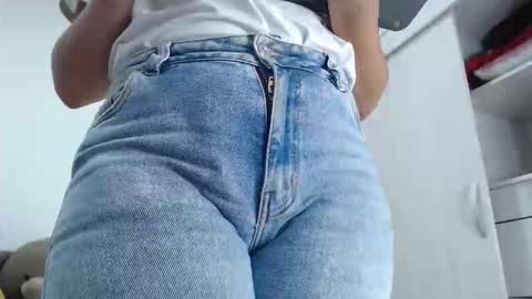 ariacoral online show from 11-16-25, 12:55