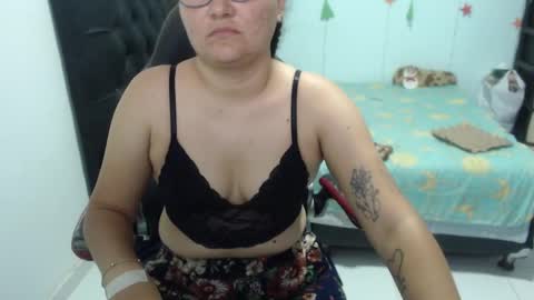 Snapshot of ariadna_6 chatting on 12-19-24, 05:18 ...Ariana... online show from 12-19-24, 05:18