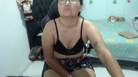 Snapshot of ariadna_6 chatting on 12-19-24, 08:34 ...Ariana... online show from 12-19-24, 08:34