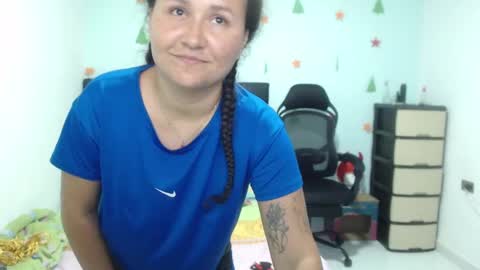 Snapshot of ariadna_6 chatting on 01-14-25, 05:01 ...Ariana... online show from 01-14-25, 05:01