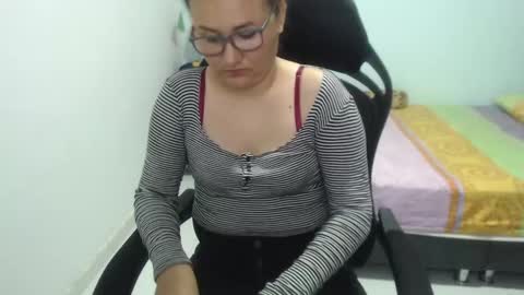 Snapshot of ariadna_6 chatting on 02-18-25, 07:09 ...Ariana... online show from 02-18-25, 07:09