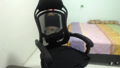 Snapshot of ariadna_6 chatting on 03-08-25, 05:01 ...Ariana... online show from 03-08-25, 05:01