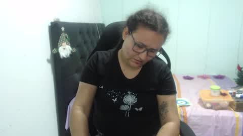 Snapshot of ariadna_6 chatting on 11-20-25, 05:45 ...Ariana... online show from 11-20-25, 05:45