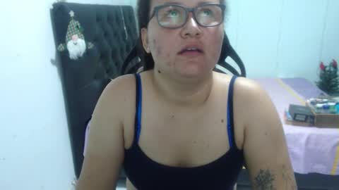 Snapshot of ariadna_6 chatting on 11-29-25, 06:44 ...Ariana... online show from 11-29-25, 06:44