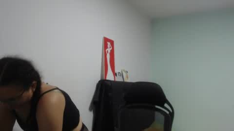 ...Ariana... online show from 06-10-26, 05:23