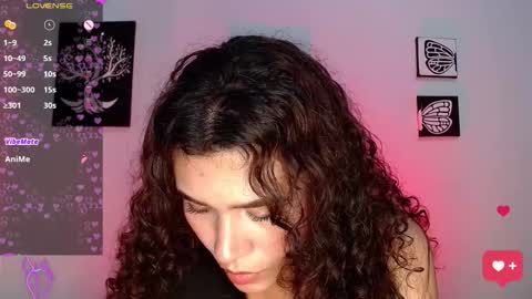 Snapshot of ariadna_tr chatting on 03-25-26, 01:11 Ari online show from 03-25-26, 01:11