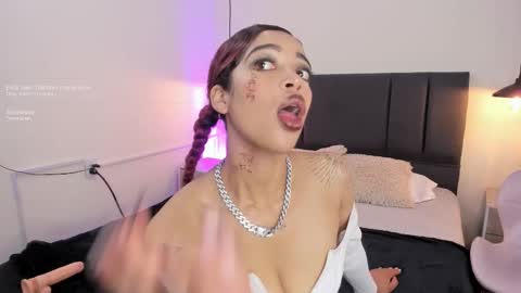 Snapshot of ariadnaaa_ chatting on 11-12-25, 03:51 Ariadna online show from 11-12-25, 03:51