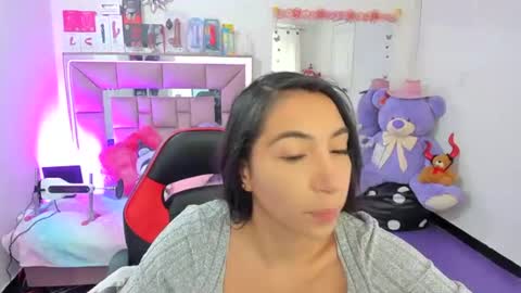 ariadnacappelletty online show from 06-13-26, 06:50