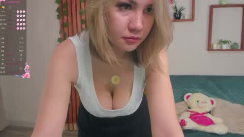 Snapshot of ariaeven chatting on 06-07-26, 03:10 ariaeven online show from 06-07-26, 03:10