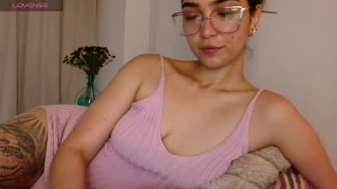 Snapshot of ariagal chatting on 05-20-26, 05:41 ariagal online show from 05-20-26, 05:41