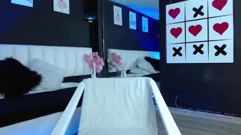 ariah online show from 10-10-25, 01:21