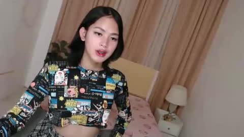 Snapshot of ariahooper chatting on 01-10-25, 07:57 Christine JorgensenChristmas wish breasts implants online show from 01-10-25, 07:57