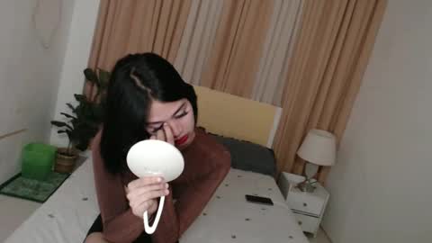 Snapshot of ariahooper chatting on 02-09-25, 01:03 Christine JorgensenChristmas wish breasts implants online show from 02-09-25, 01:03