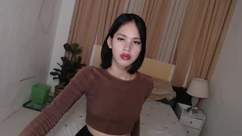 Snapshot of ariahooper chatting on 03-11-25, 07:15 Christine JorgensenChristmas wish breasts implants online show from 03-11-25, 07:15