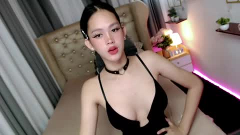 Christine  JorgensenChristmas wish breasts implants  online show from 07-10-26, 07:56